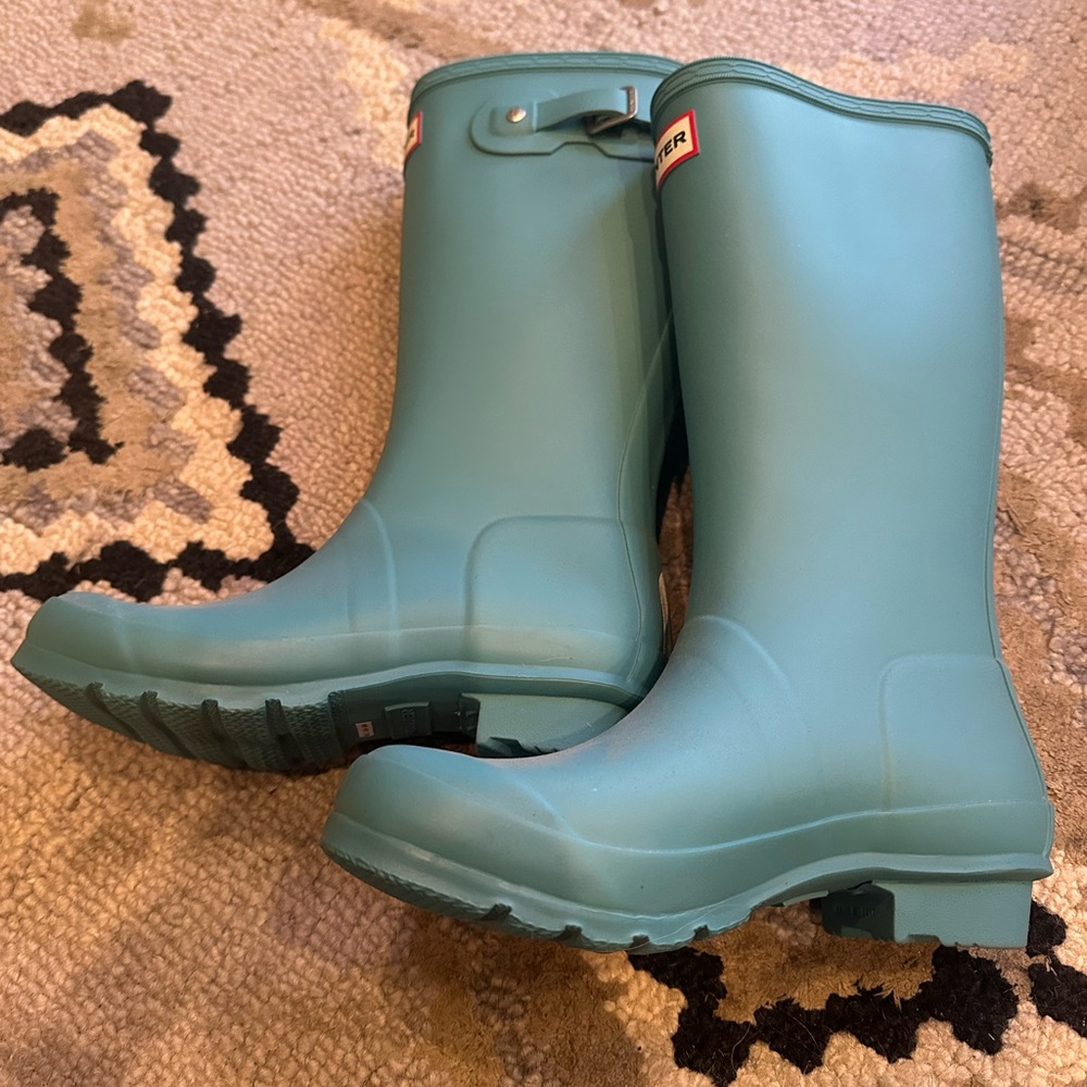 Hunter rainboots Dusty Blue size 4 girls